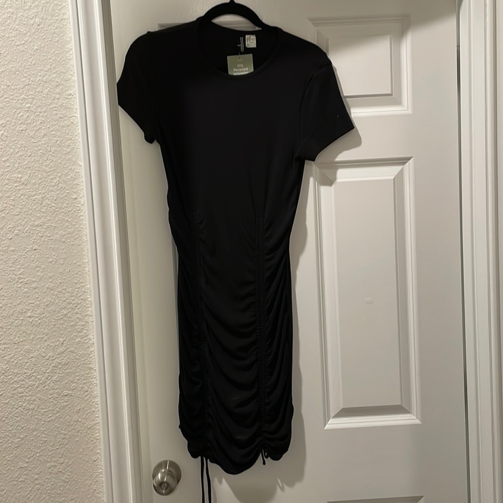 H&M black ruched fitted dress